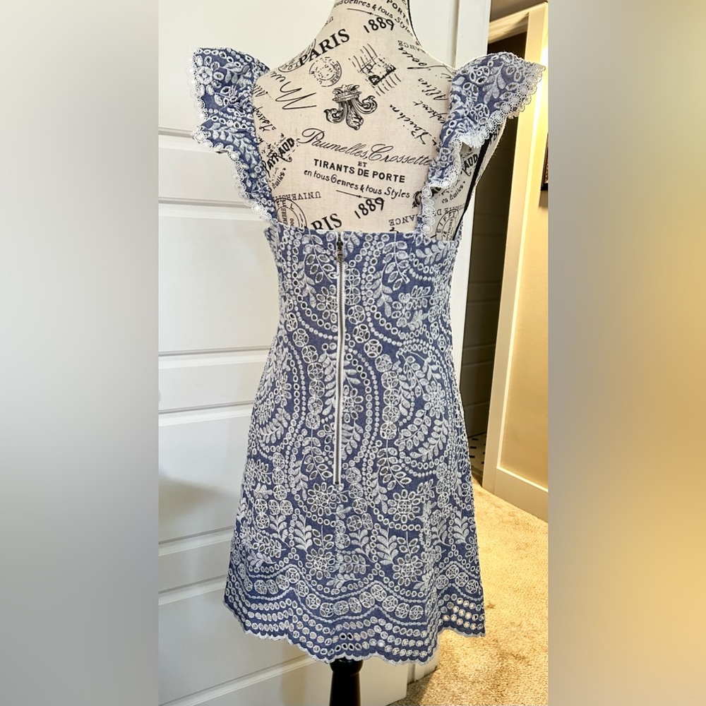 Alice + Olivia Blue and White Lace Dress - Picture 5 of 9